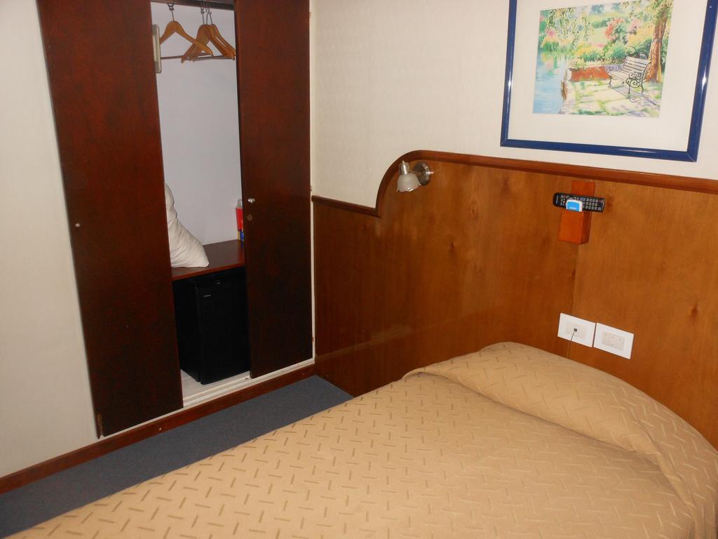 Hotel Orly Corrientes Buitenkant foto